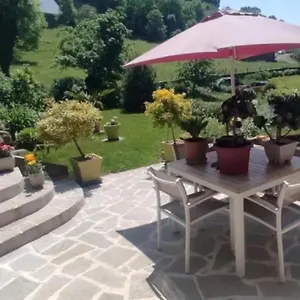 Un Petit Coin Paisible Couette-café Le Monteil (Cantal)